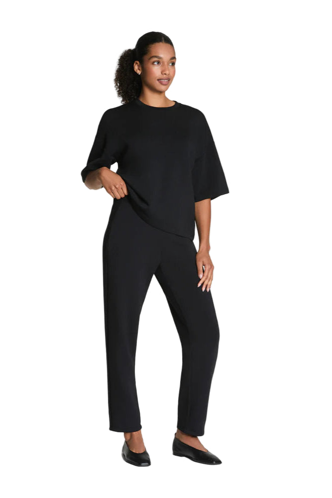 AirEssentials_Slim_Straight_Pant2_ella_where_she_shops