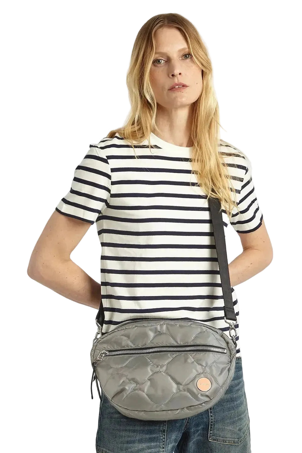 Cruiser_-_Medium_Quilted_Crossbody5_ella_where_she_shops