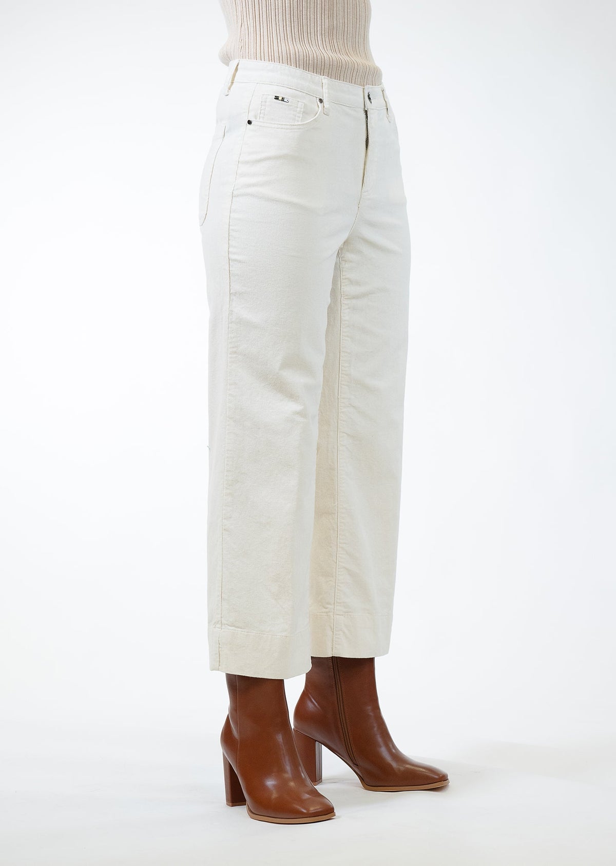 Lisette L Charlene 26" Wide Crop in ivory and charcoal, side view