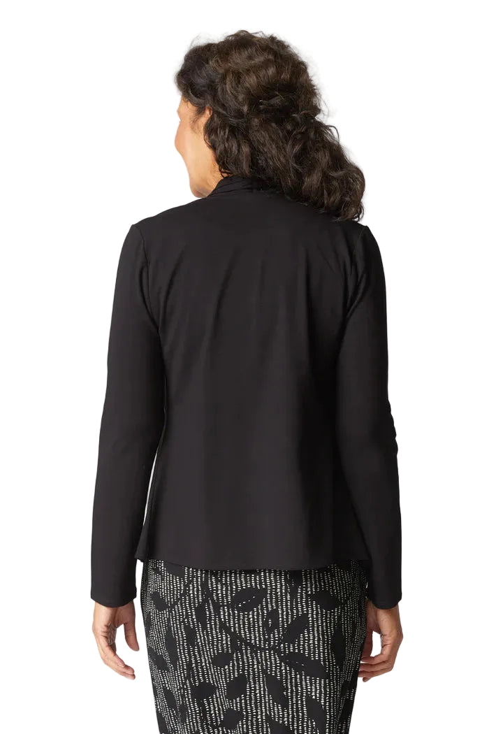 Core_Travel_Waterfall_Jacket5_ella_where_she_shops