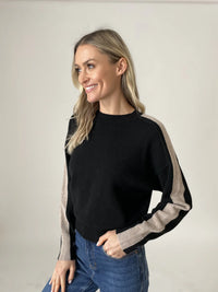 Crew neck stripe sleeve top