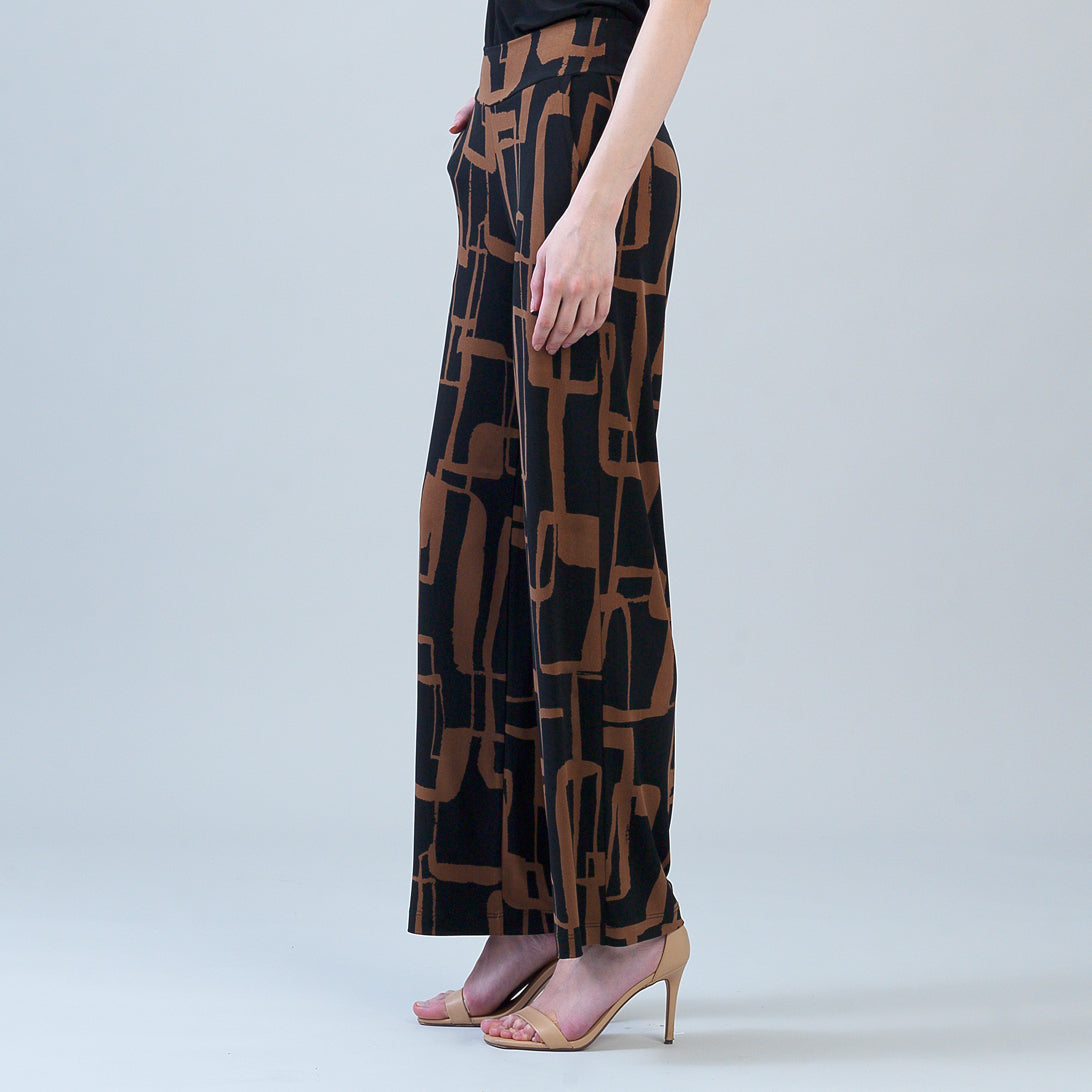 Side view of the Clara Sunwoo geo chain print wide leg pant