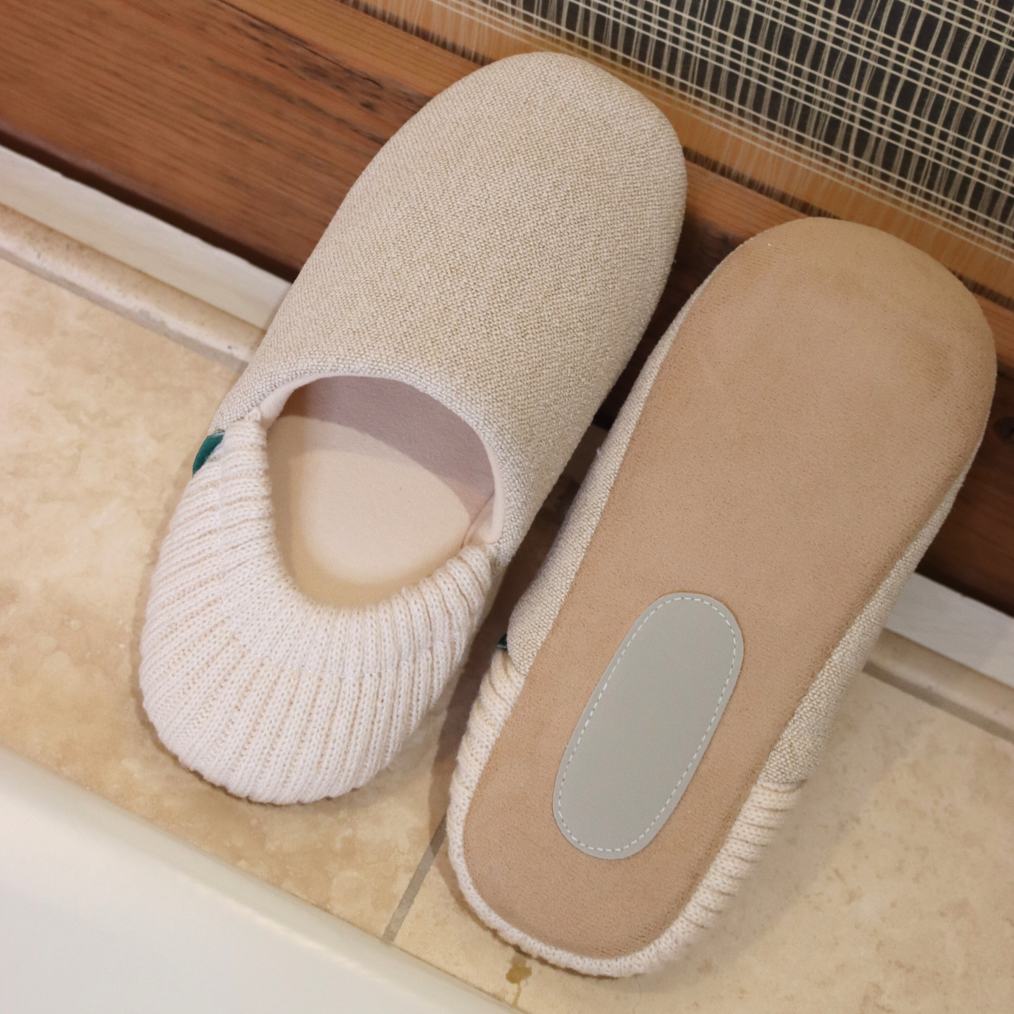 Sole and footbed of the quiet knit house slippers