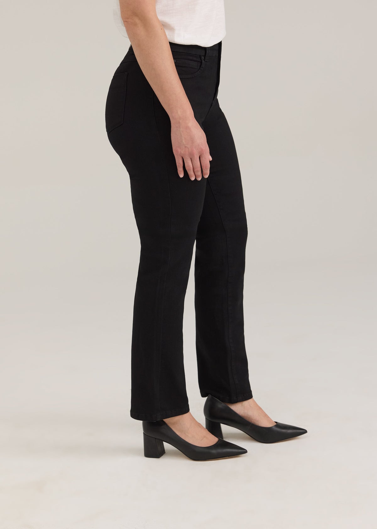 FDJ Petite Olivia Straight Leg Jeans in black, side view showing the straight-leg silhouette