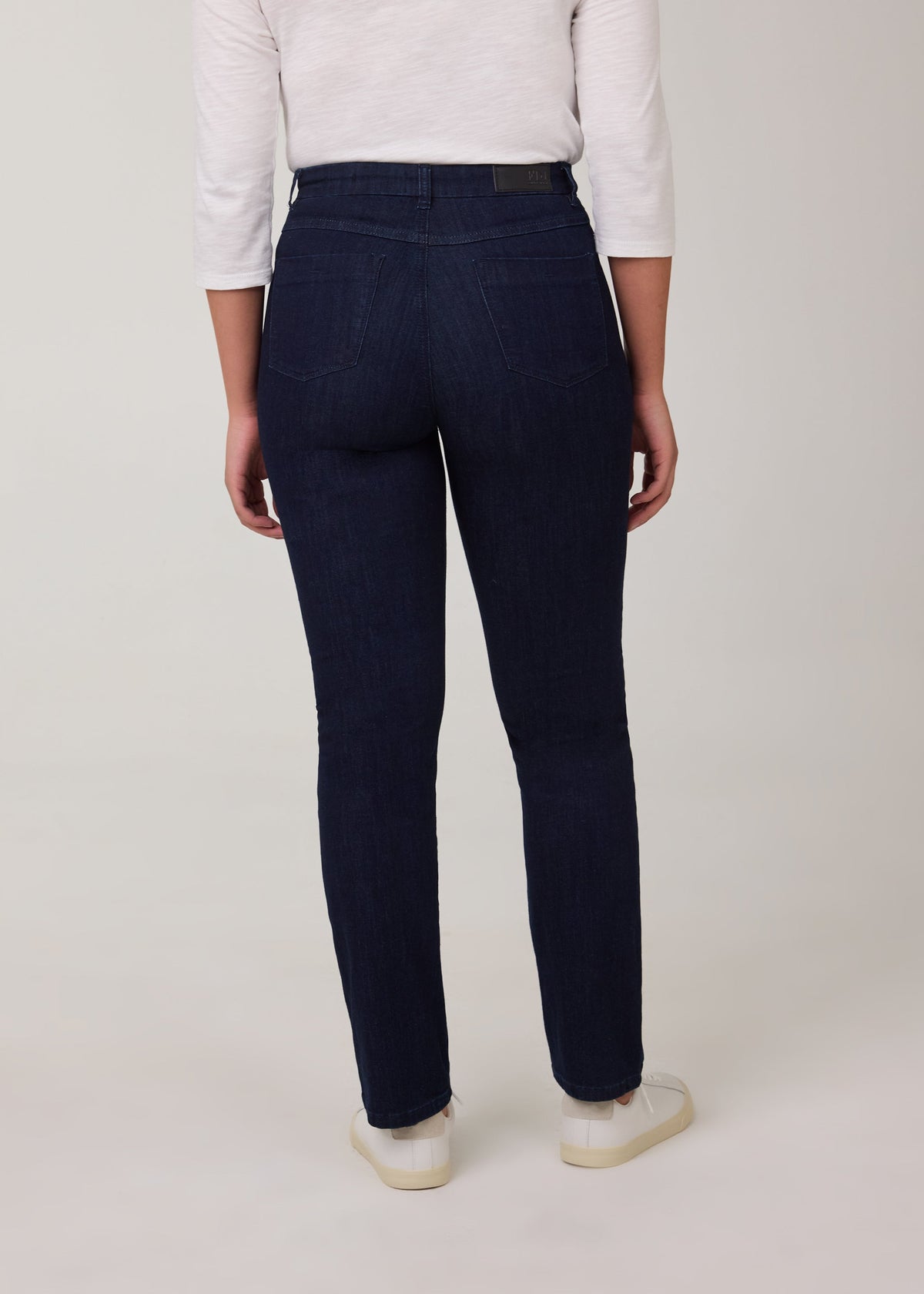 FDJ Petite Suzanne Straight Leg Jeans in Pleasant dark wash, back view with clean back pockets
