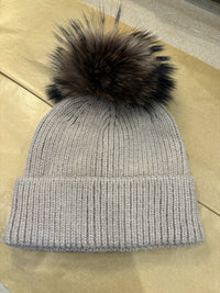 Cashmere like Beanie Fur pom