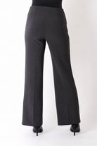 Lisette L Charlene 26" Wide Crop in ivory and charcoal, detail view