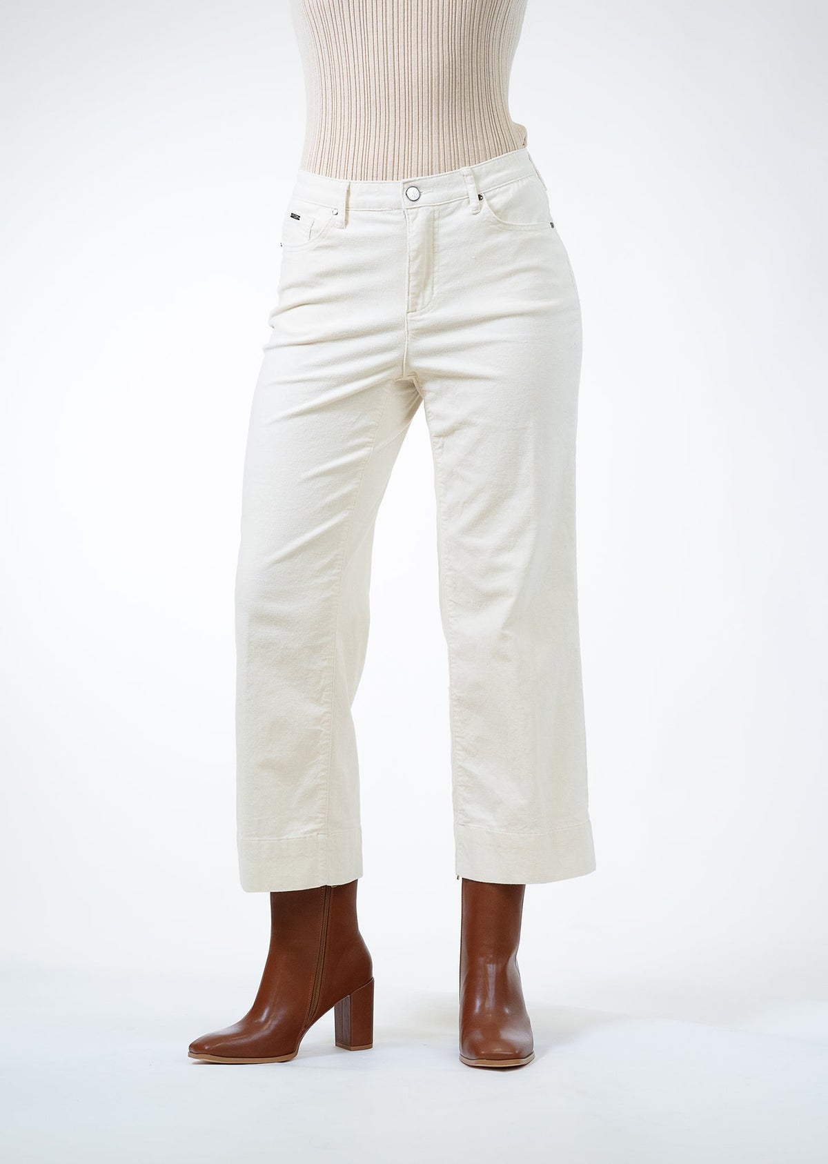 Lisette L Charlene 26" Wide Crop in ivory and charcoal, front view
