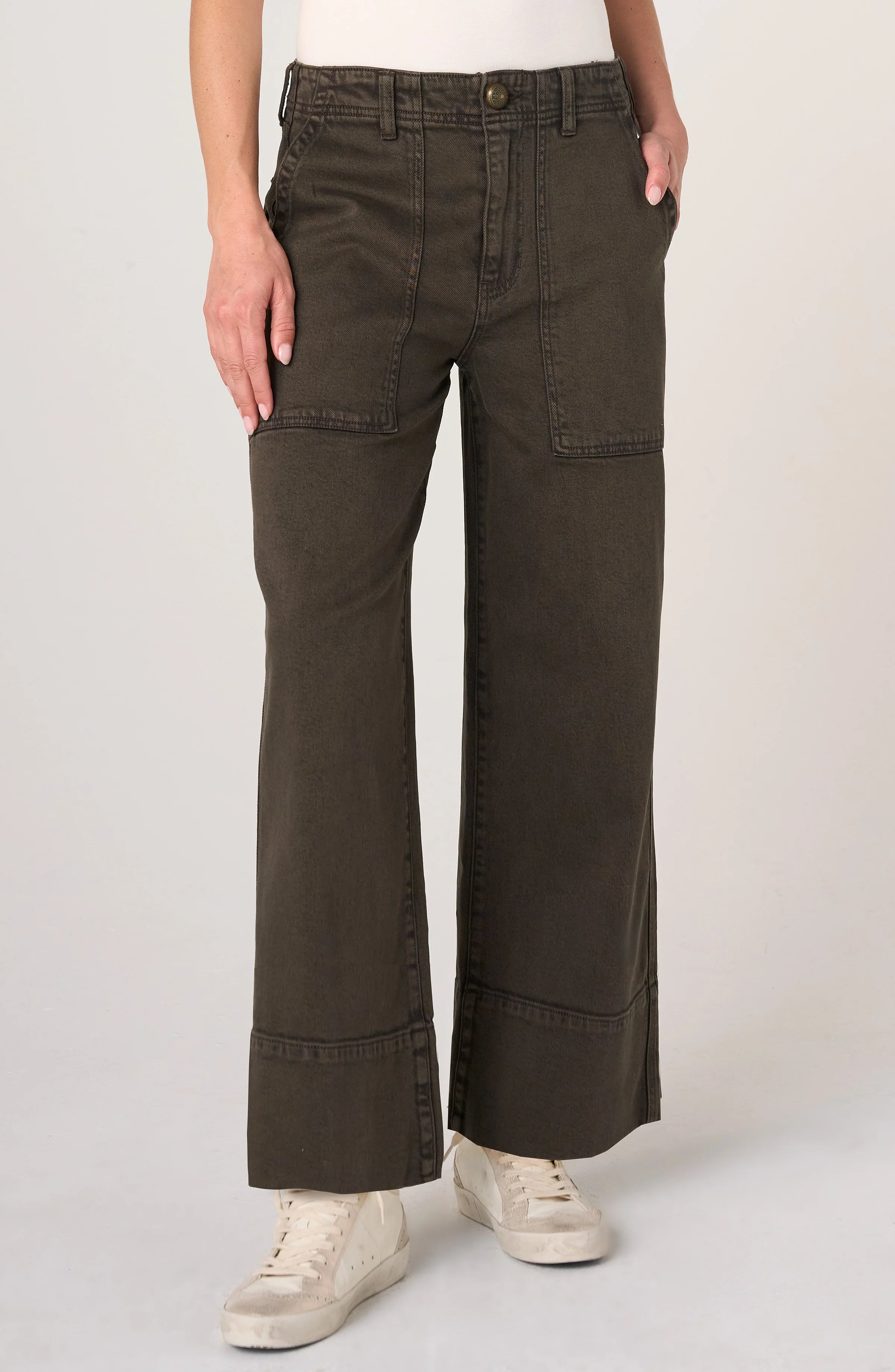Liverpool utility relaxed straight pant in Mosswood, front view