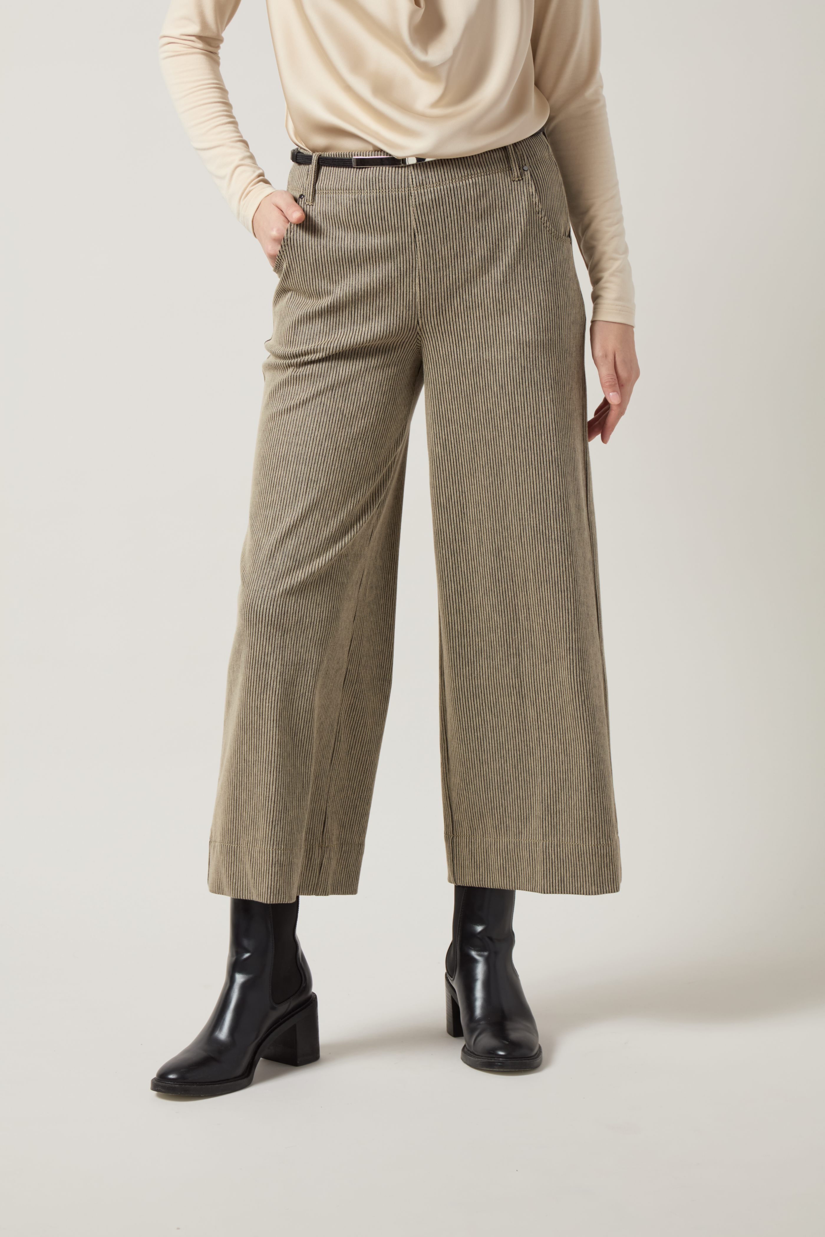 Lysse Clarke Wide Leg Denim in Everwood Sheen Line, styled with a cream drape-neck top