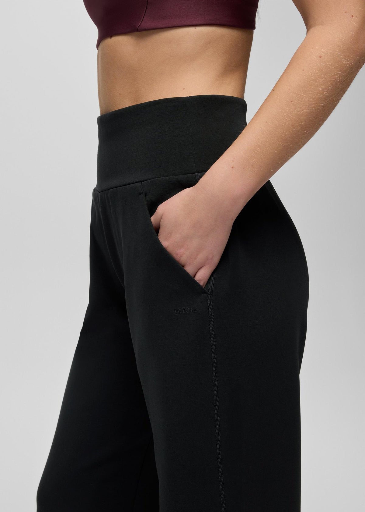 prAna Shea Soft Wide Leg Pant in Black, close-up of the side pocket