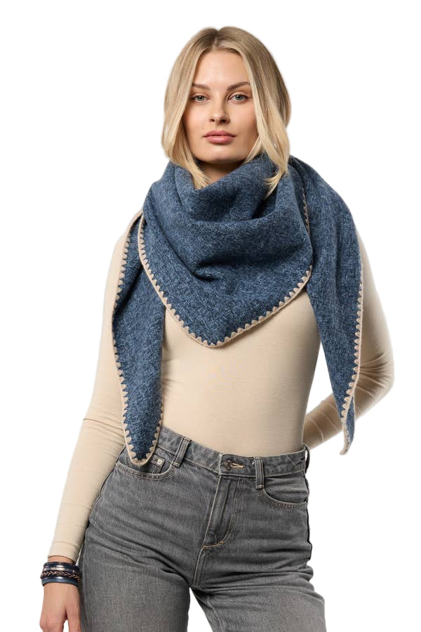 Knitted triangle shawl, product photo
