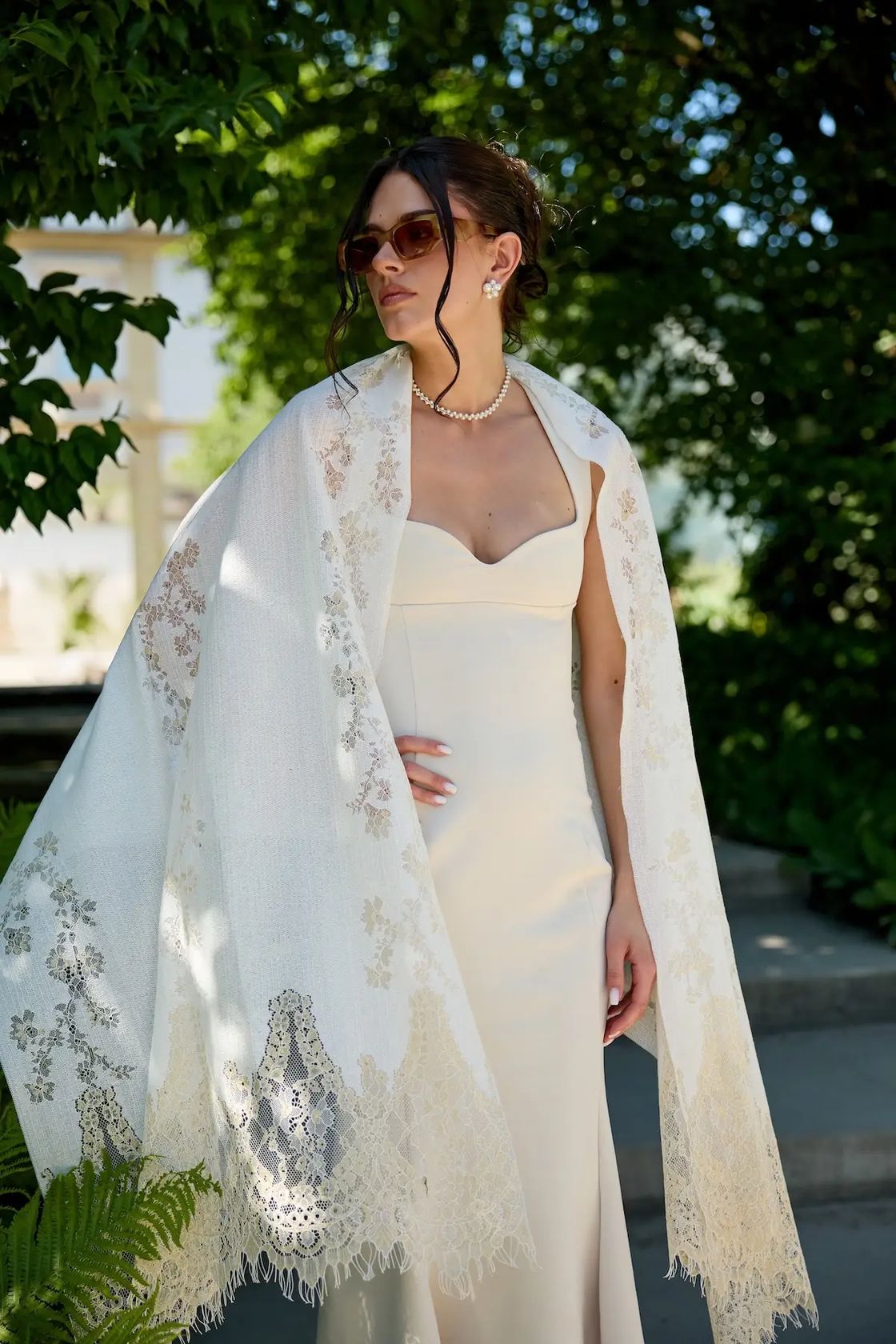 Cream lace shimmer scarf, product photo